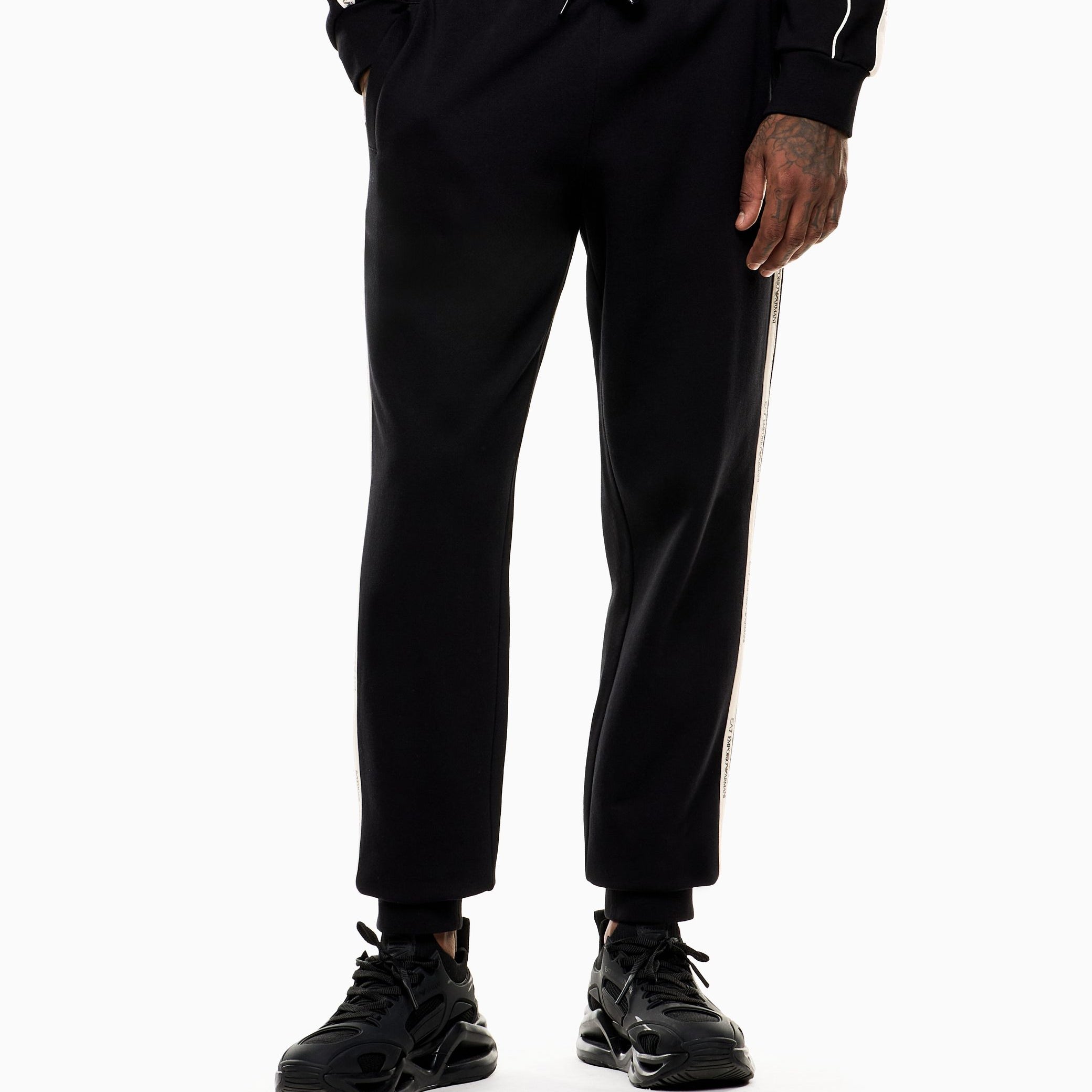 Armani EA7 Pantaloni jogger Logo Series in Misto Cotone Nero