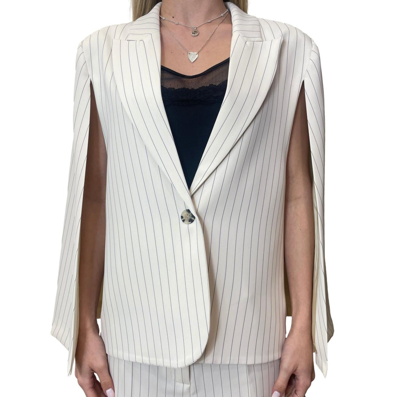 Vicolo Giacca Mantella Gessata
Beige