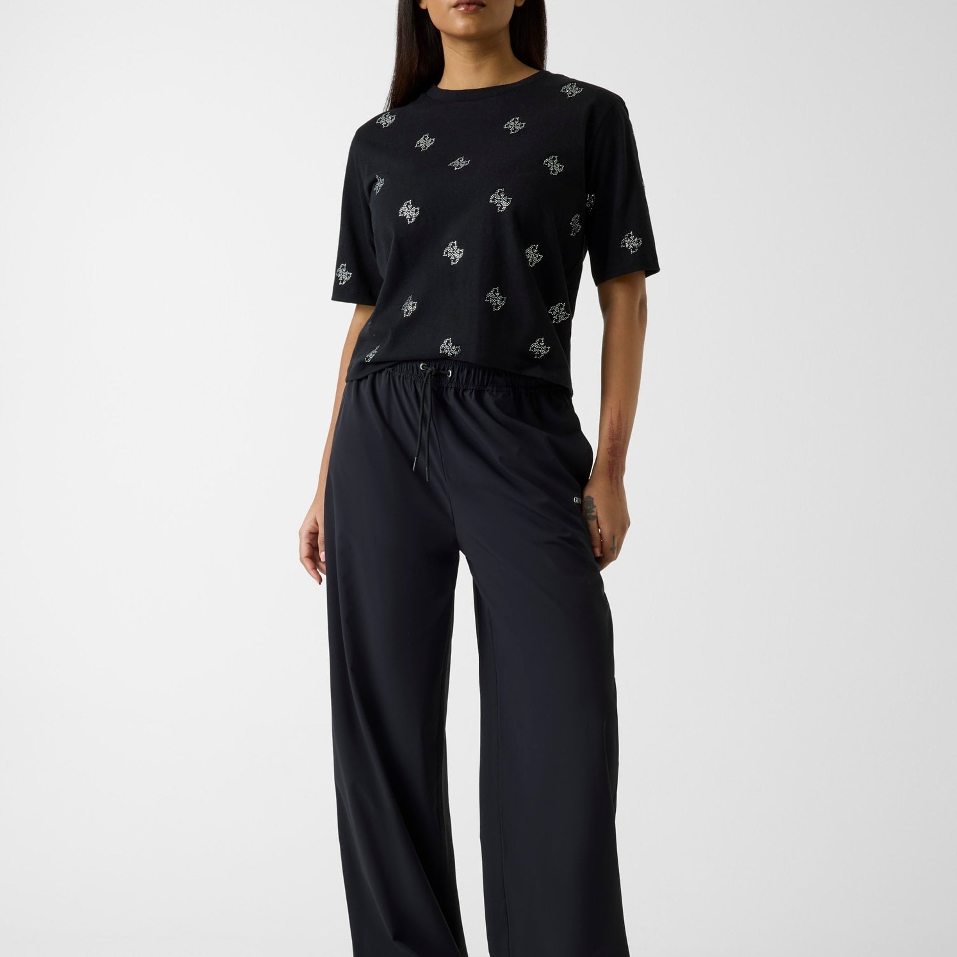 Guess Pantalone Parachute con Logo Stampato