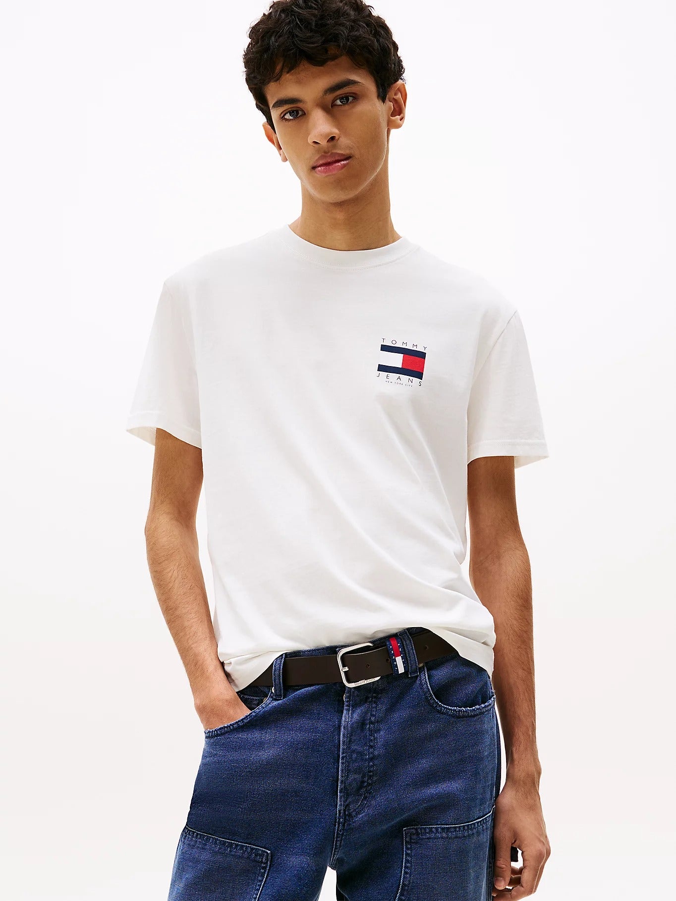 Tommy Jeans T-shirt con Logo Bandierina sul Retro