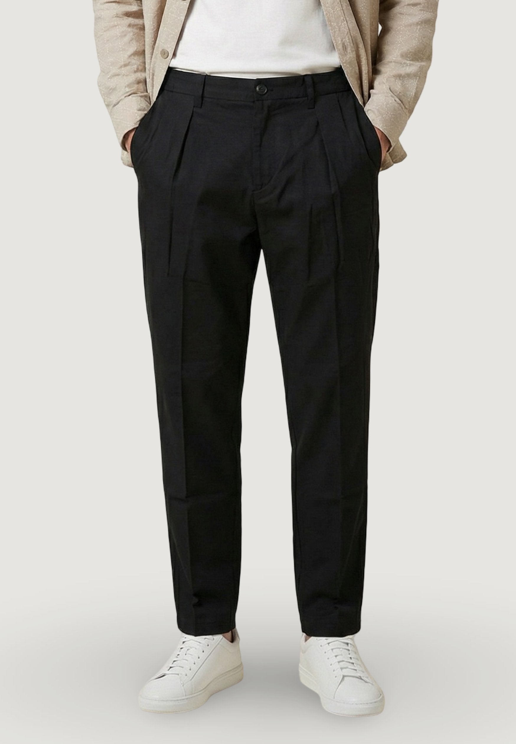Gianni Lupo Pantalone con Laccio