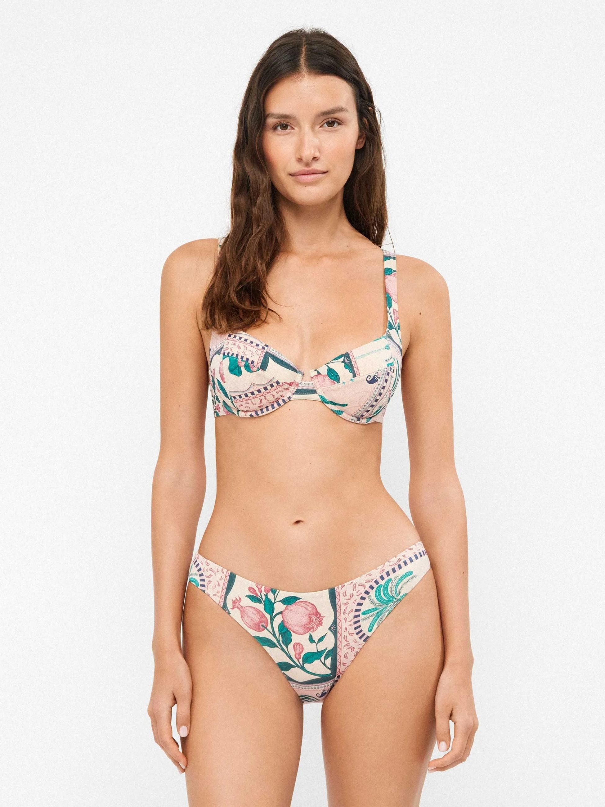Gisela Slip Bikini con Stampa Mosaico Ispirazione Tropicale
Rosa