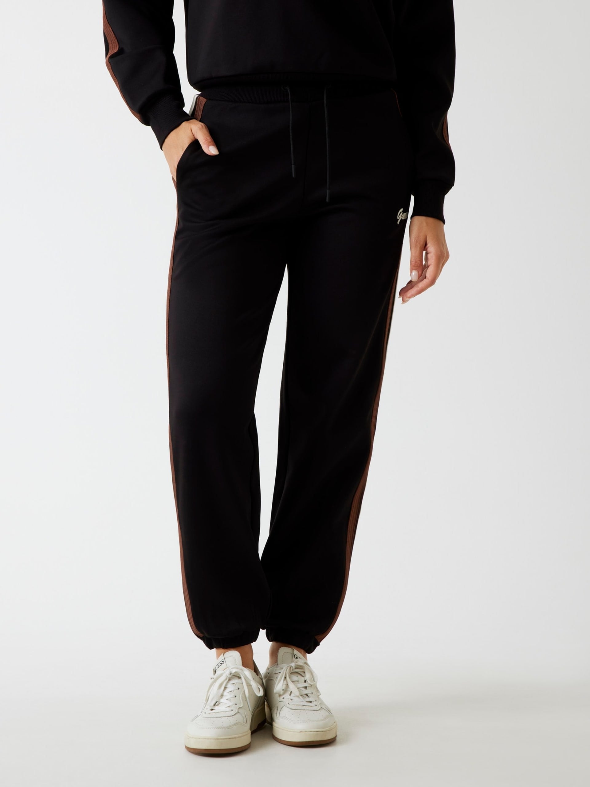 Guess Joggers Regular Fit Logo
Nero