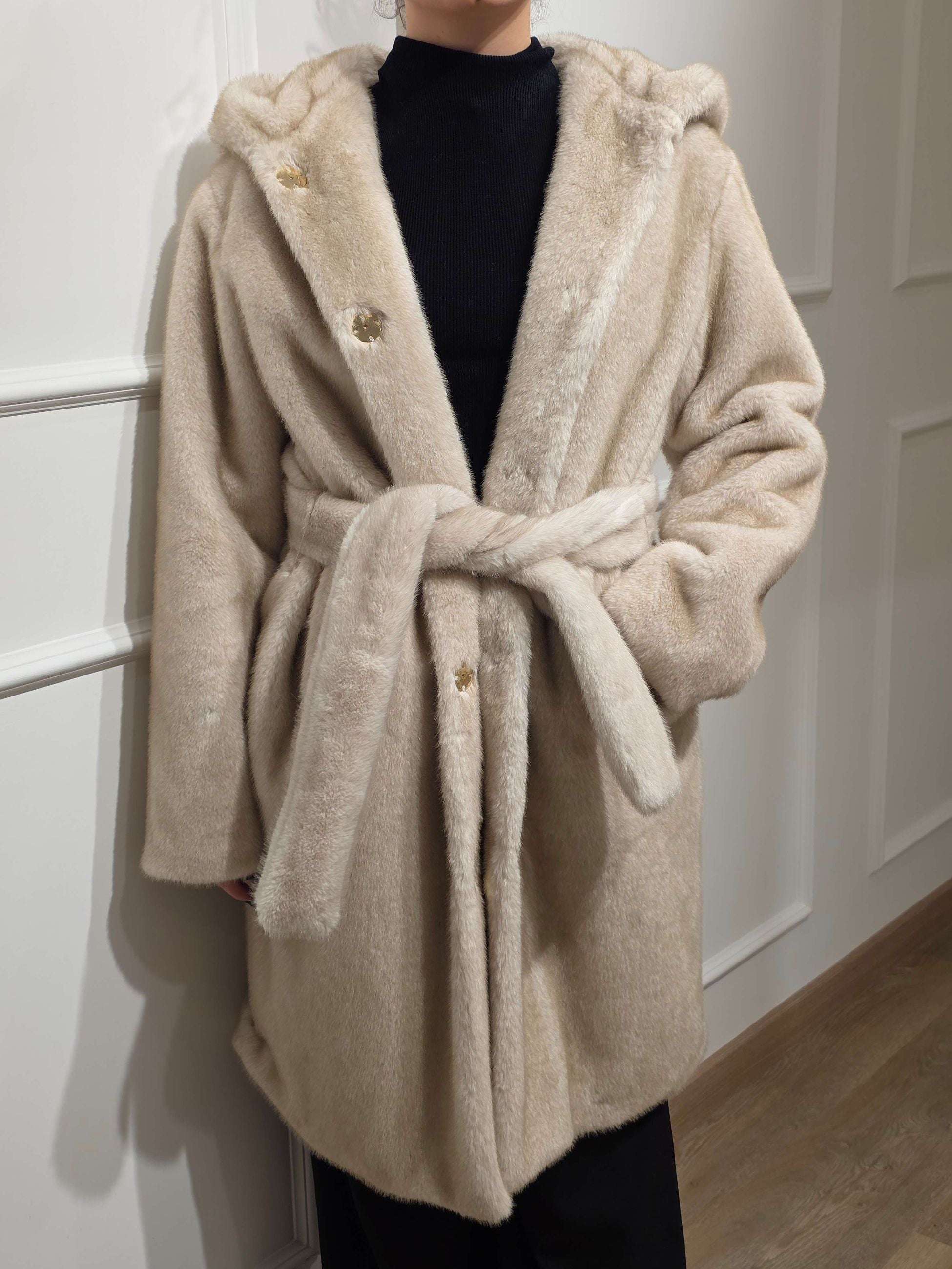 Markup Cappotto Over con Pelliccia Beige