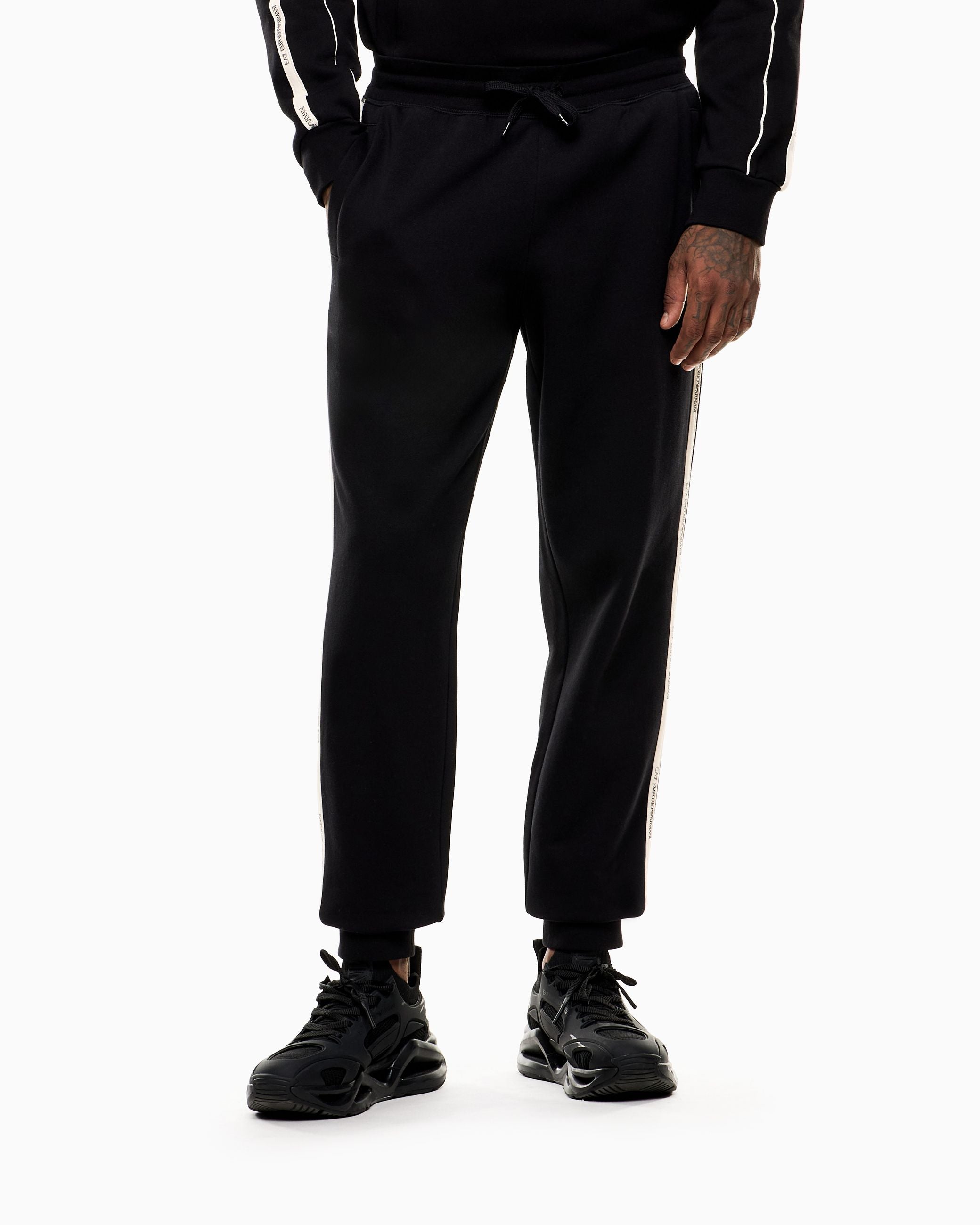 Armani EA7 Pantaloni jogger Logo Series in Misto Cotone Nero