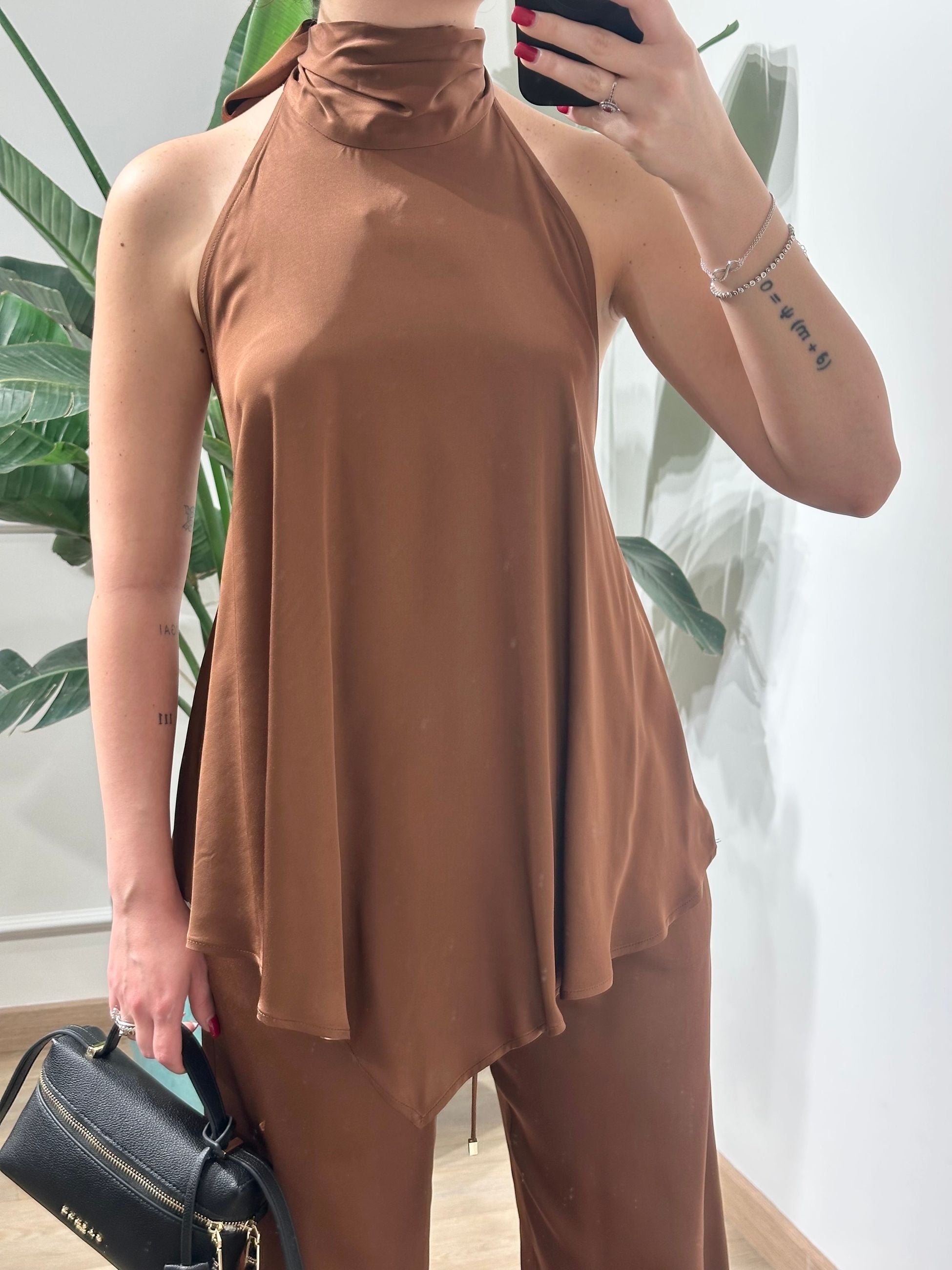 Gaelle Paris Top a Fazzoletto Collo Halter In Raso
Marrone