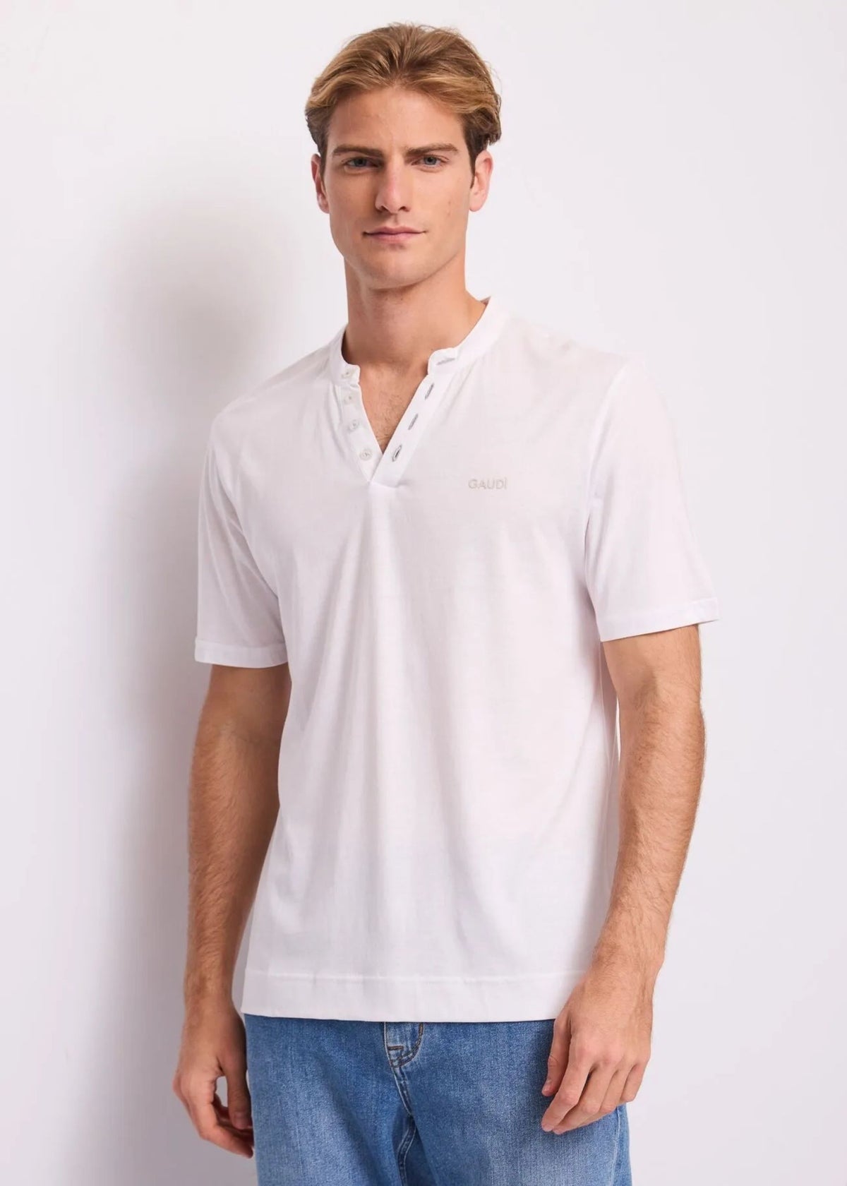 Gaudi Jeans T-shirt dal Fit Regolare con Logo Stampato sul Petto.