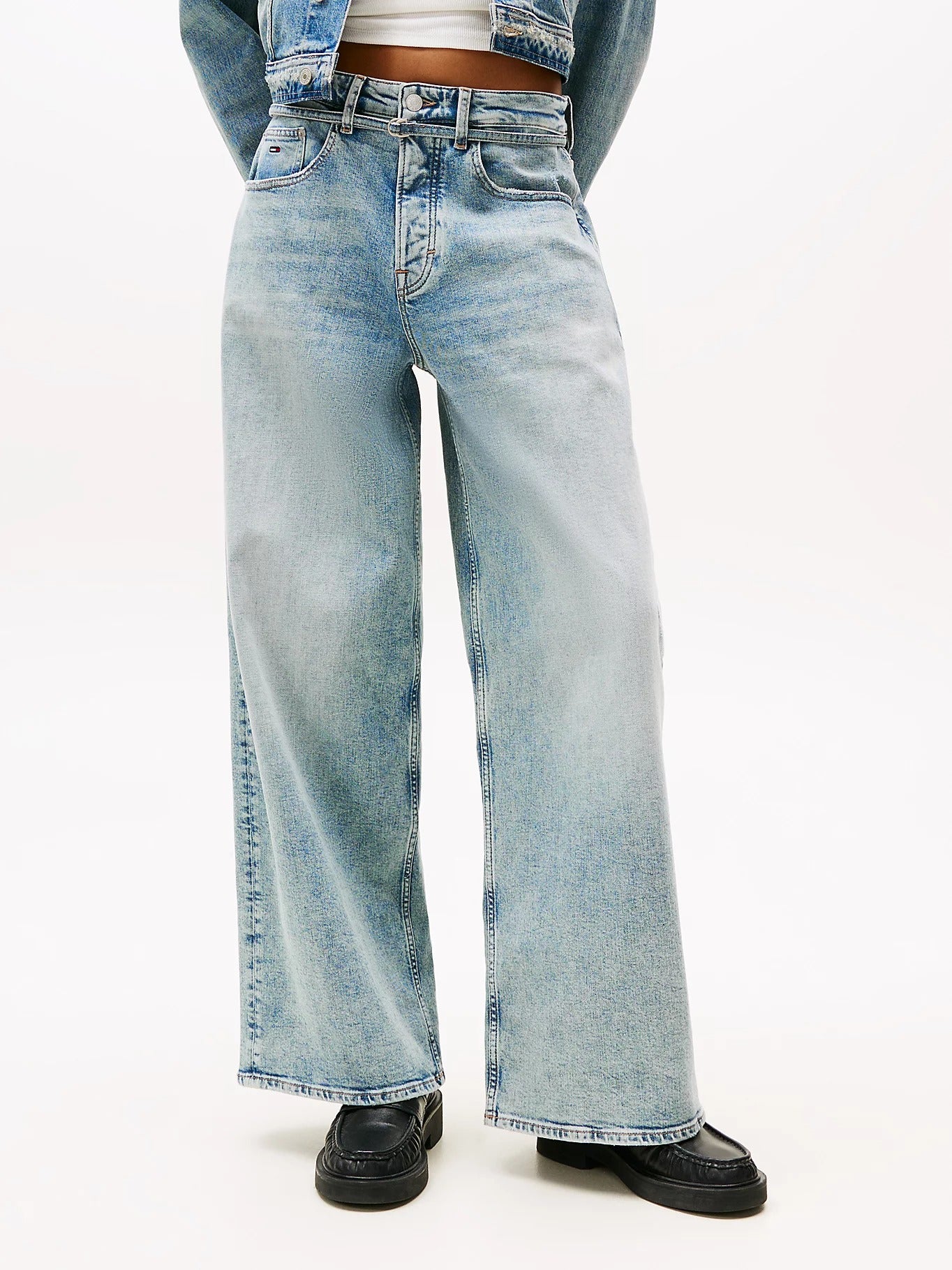 Tommy Jeans Jeans Charlie Larghi a Vita Media con Cintura
Blù