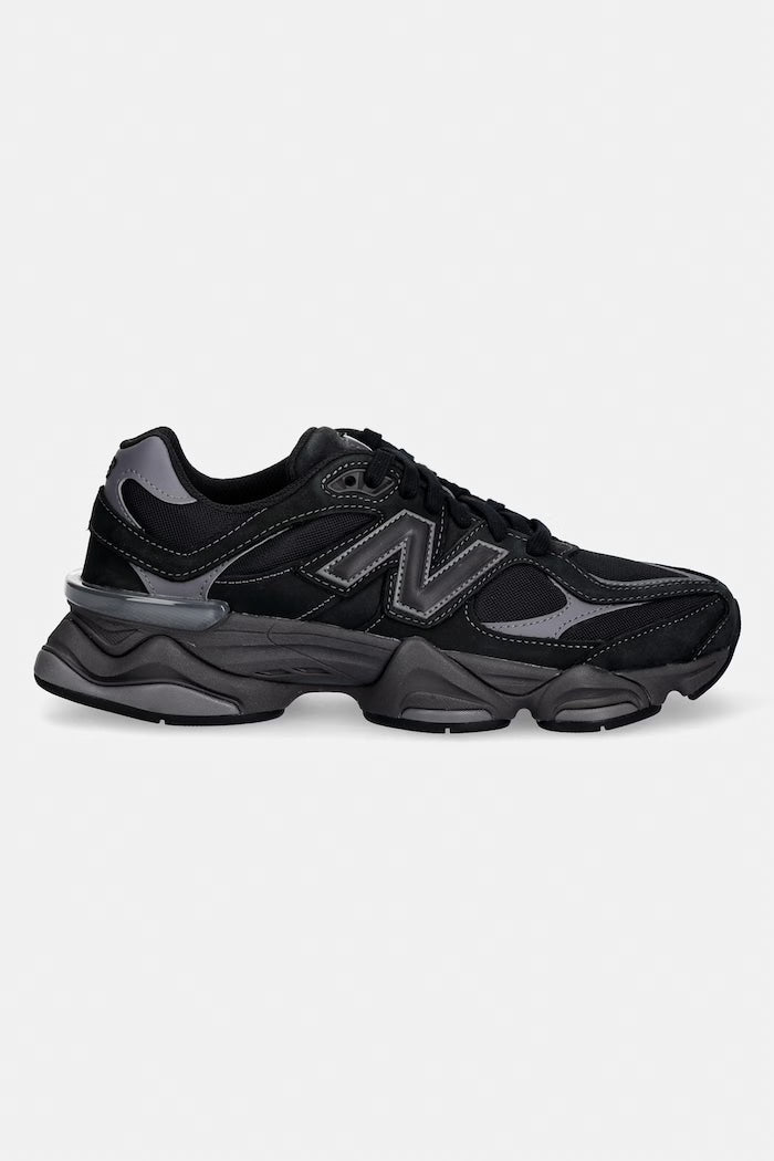 New Balance Sneakers Modello 9060 con Tallone Ammortizzante Nero