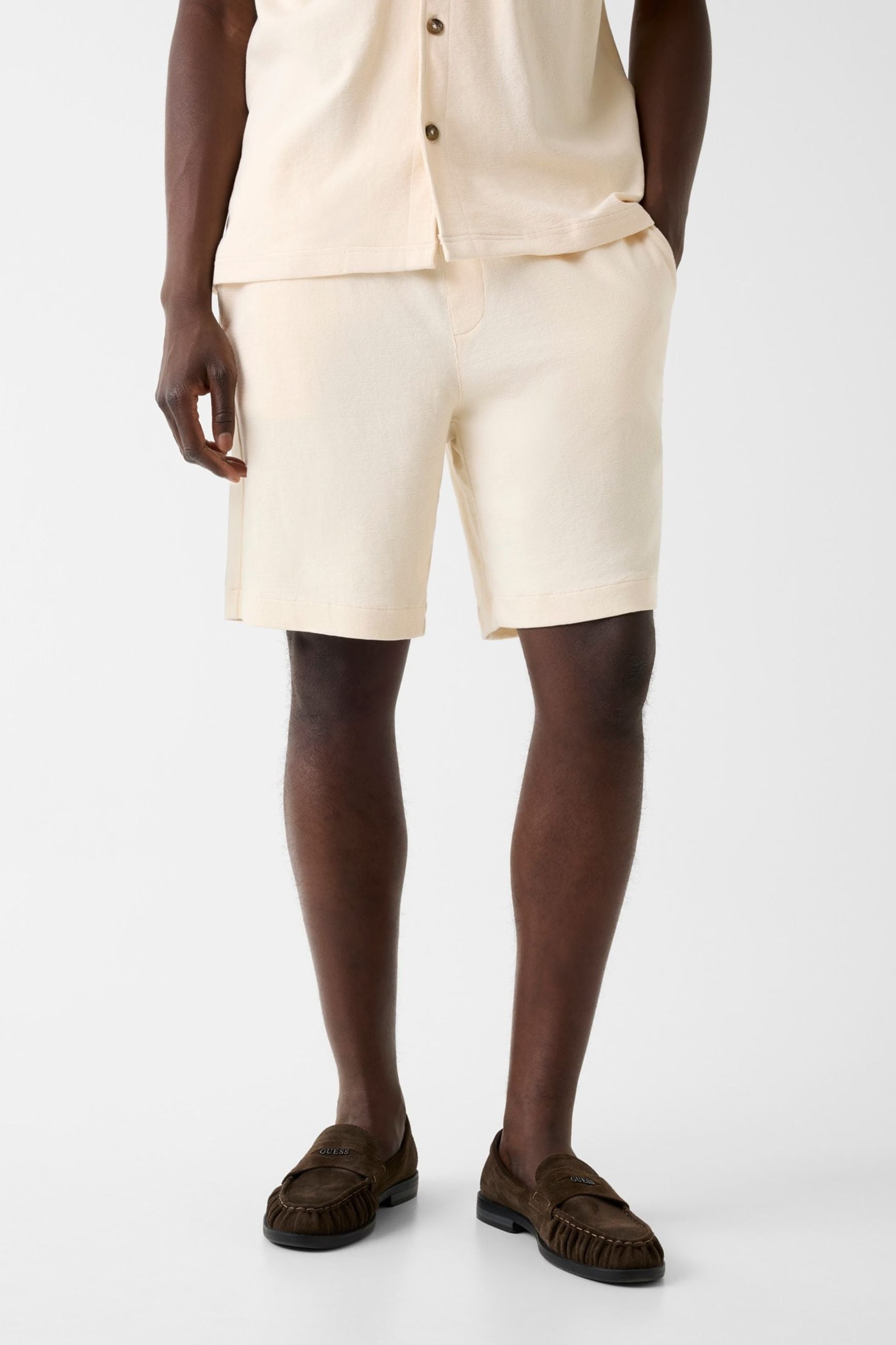 Guess Bermuda con Vestibilità Regolare Beige
