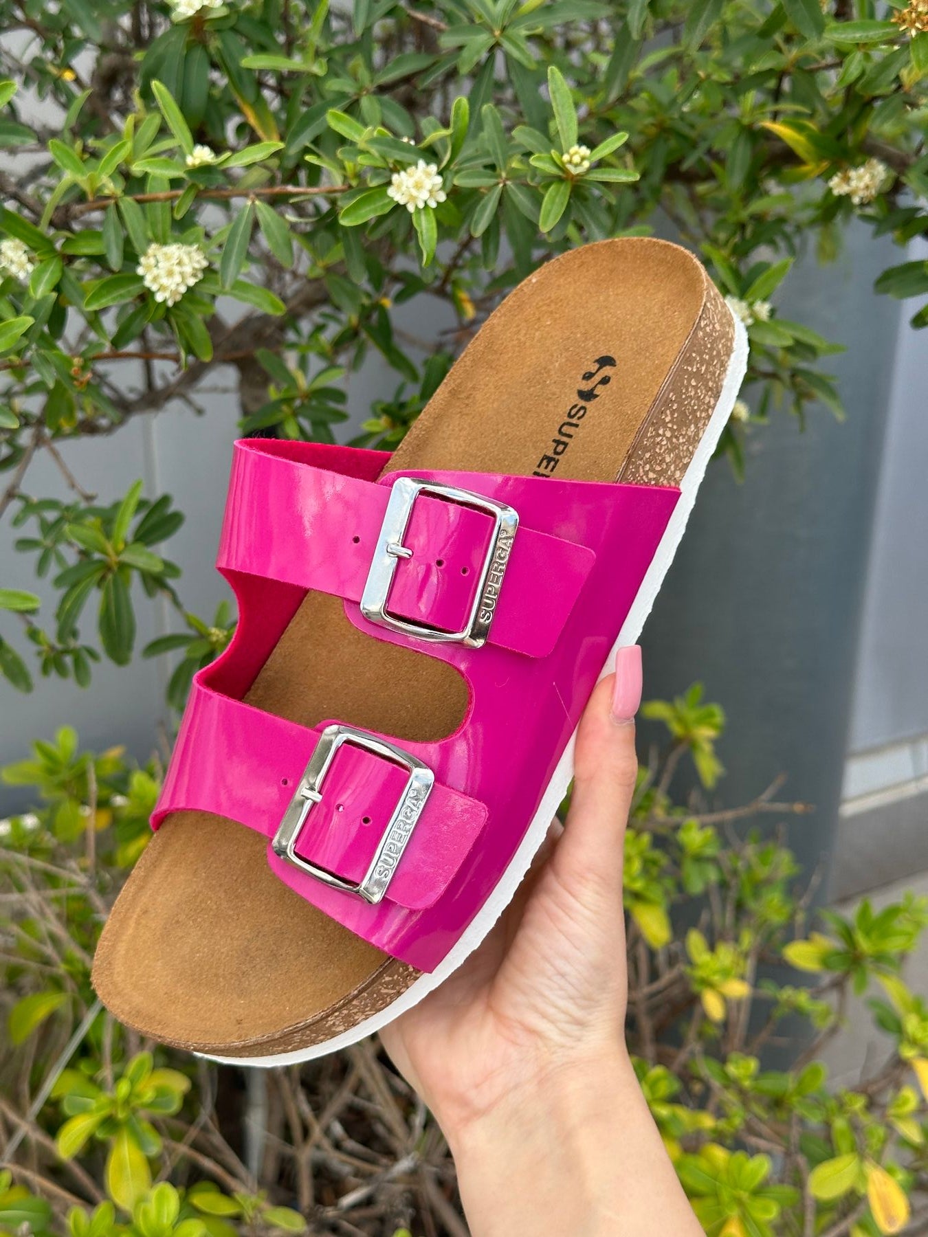 Superga Ciabatte con Doppia Fibbia Regolabile Lucida