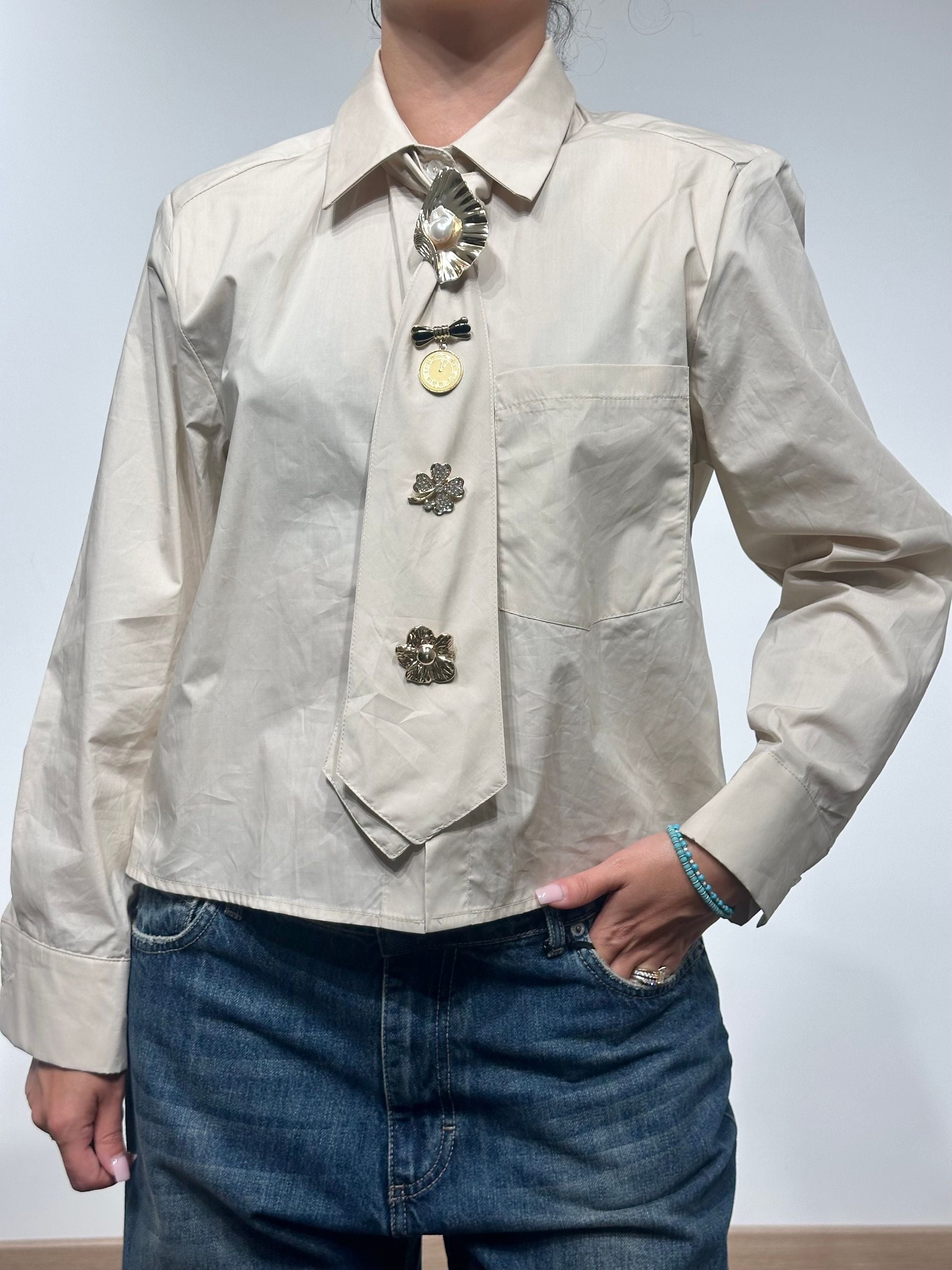 Haveone Camicia con Cravatta Dettaglio Spille
Beige