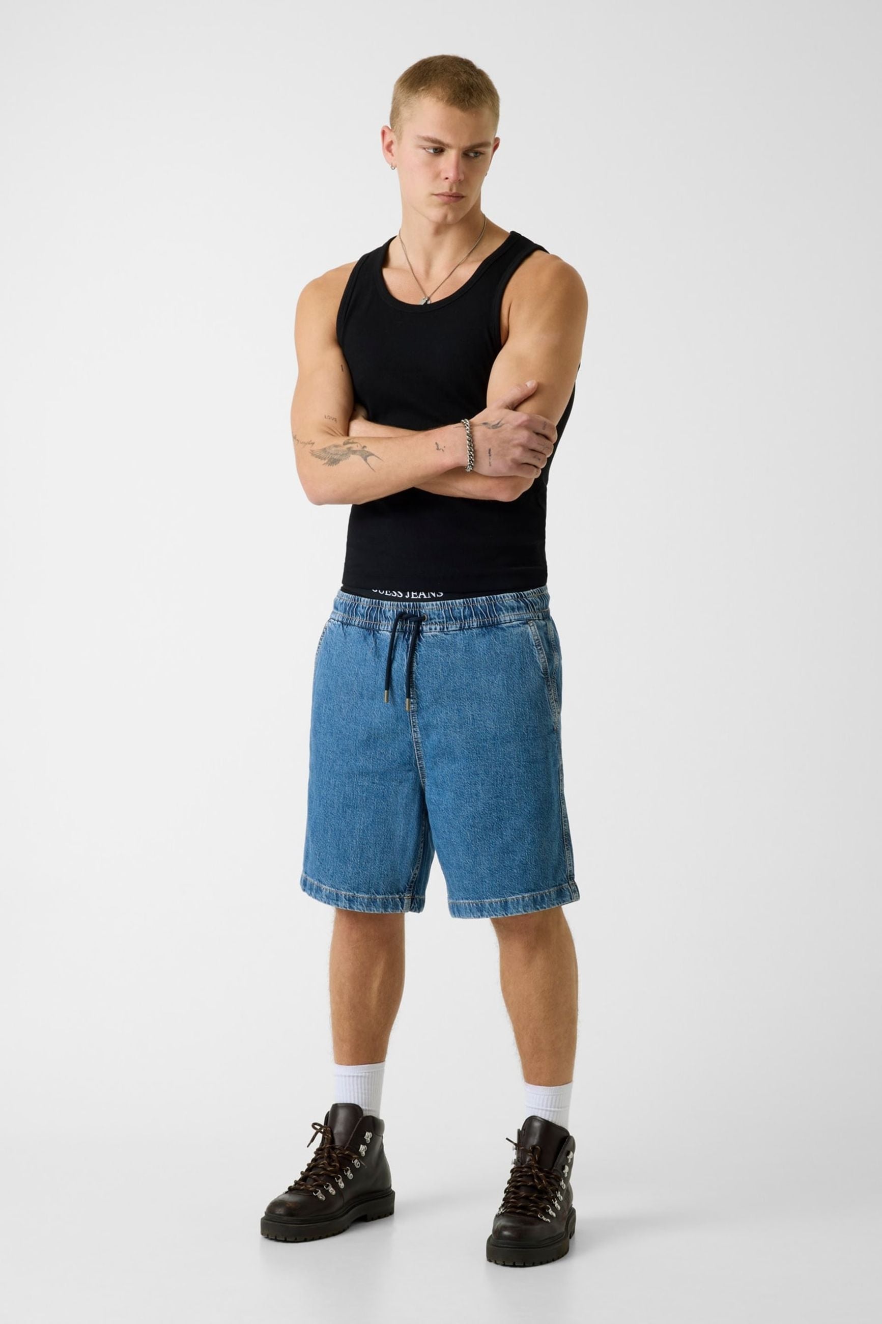 Guess Shorts in Denim Modello Jogger Blù