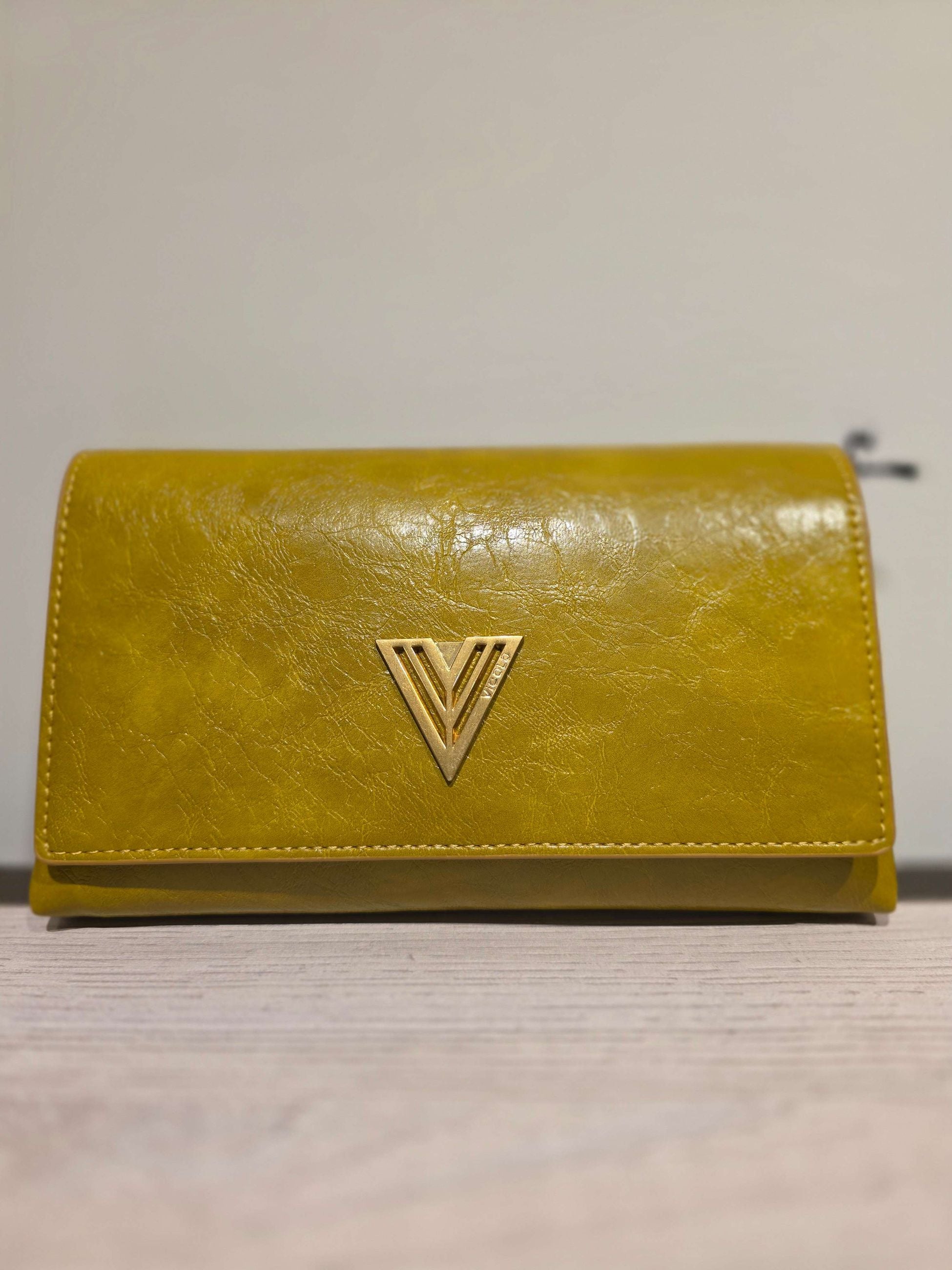 Vicolo Tessa Bag Medium Pochette Lucida con Logo V Metal