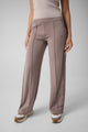 Guess Pantaloni Jogger a Gamba Dritta Marrone Chiaro