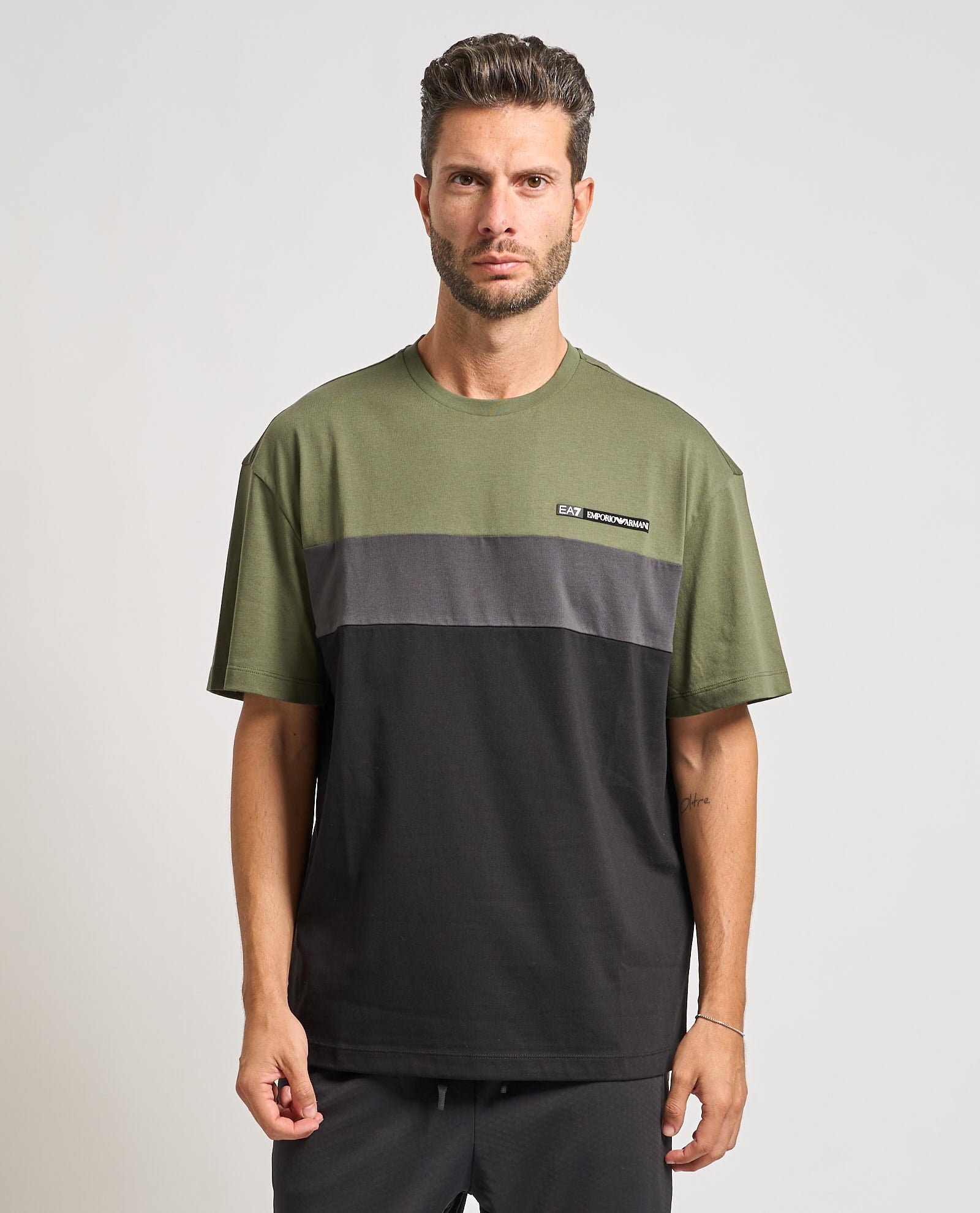 Armani EA7 T-shirt Girocollo Athletic Colour Block in Misto Cotone Verde Nero