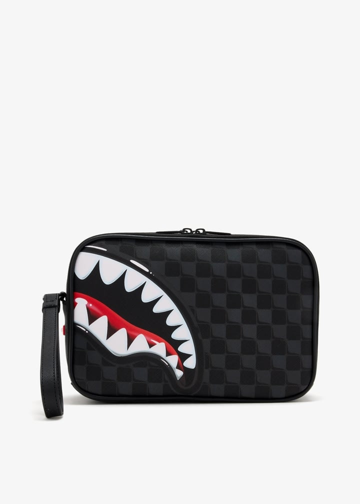 Sprayground Pochette Shark in Paris Ballon Toiletry 
Nero
