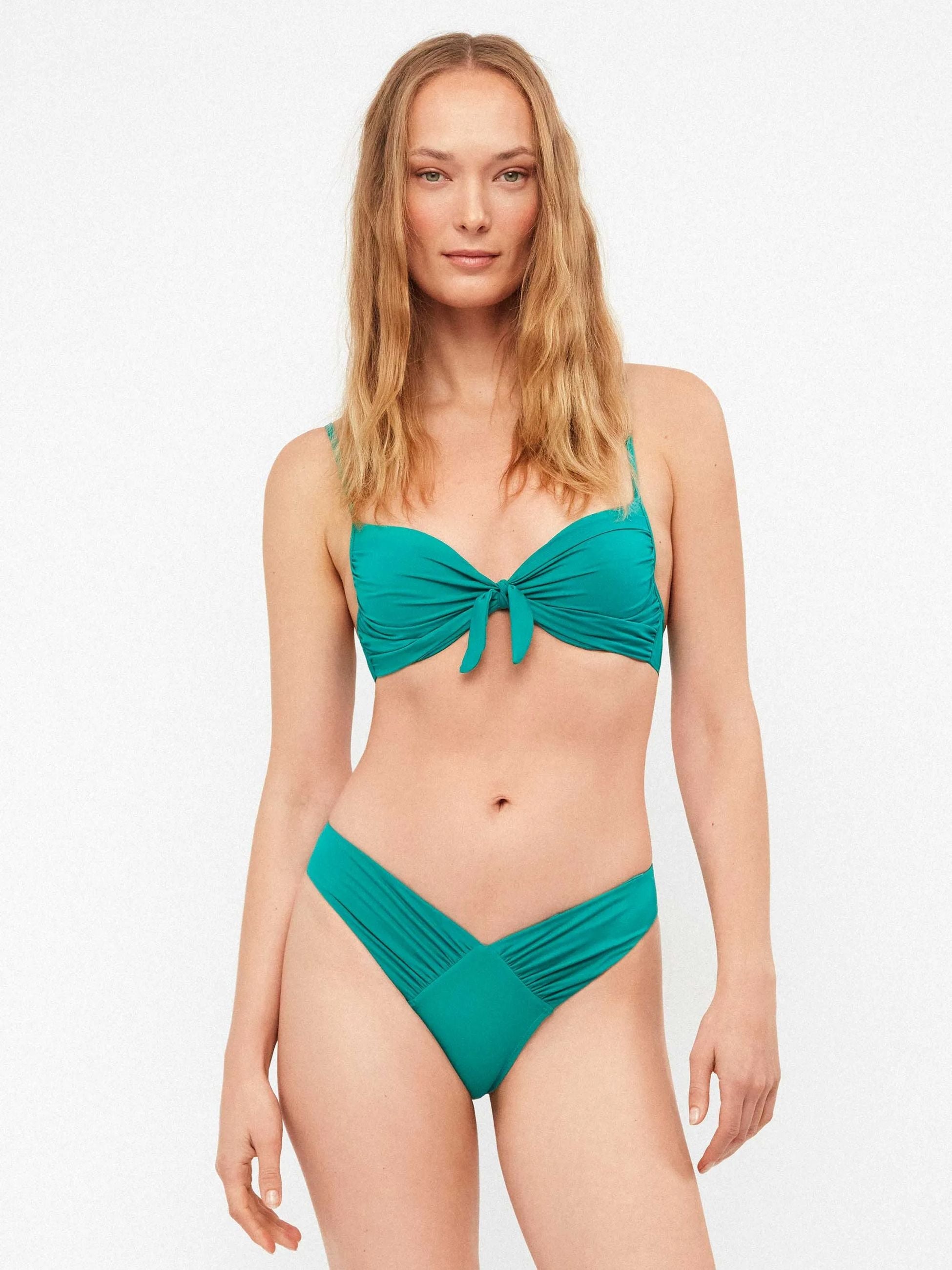 Gisela Slip Bikini Brasiliano con Taglio V
Verde