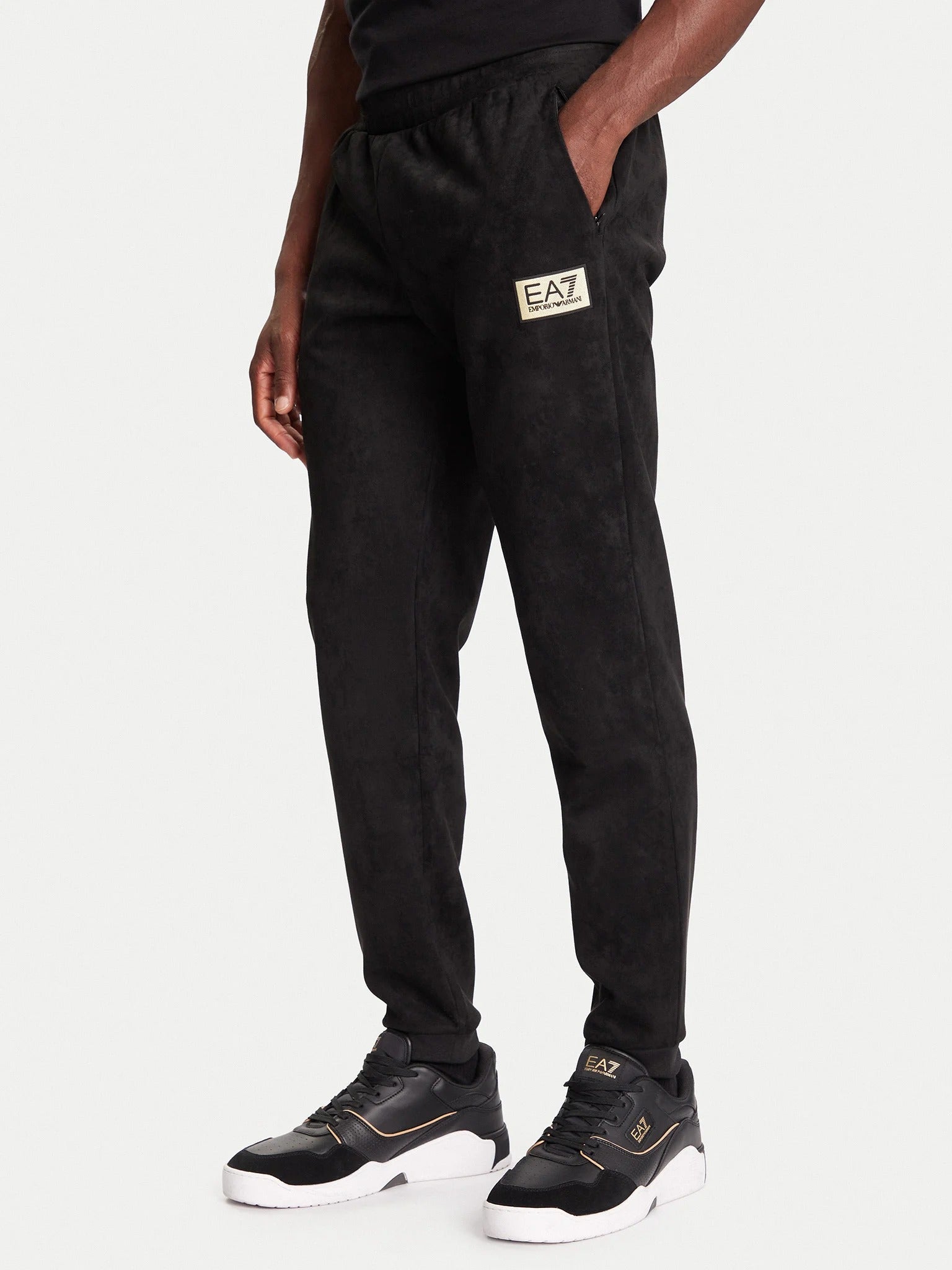 Armani EA7i jogger Gold Label in Tessuto Effetto Suede Nero