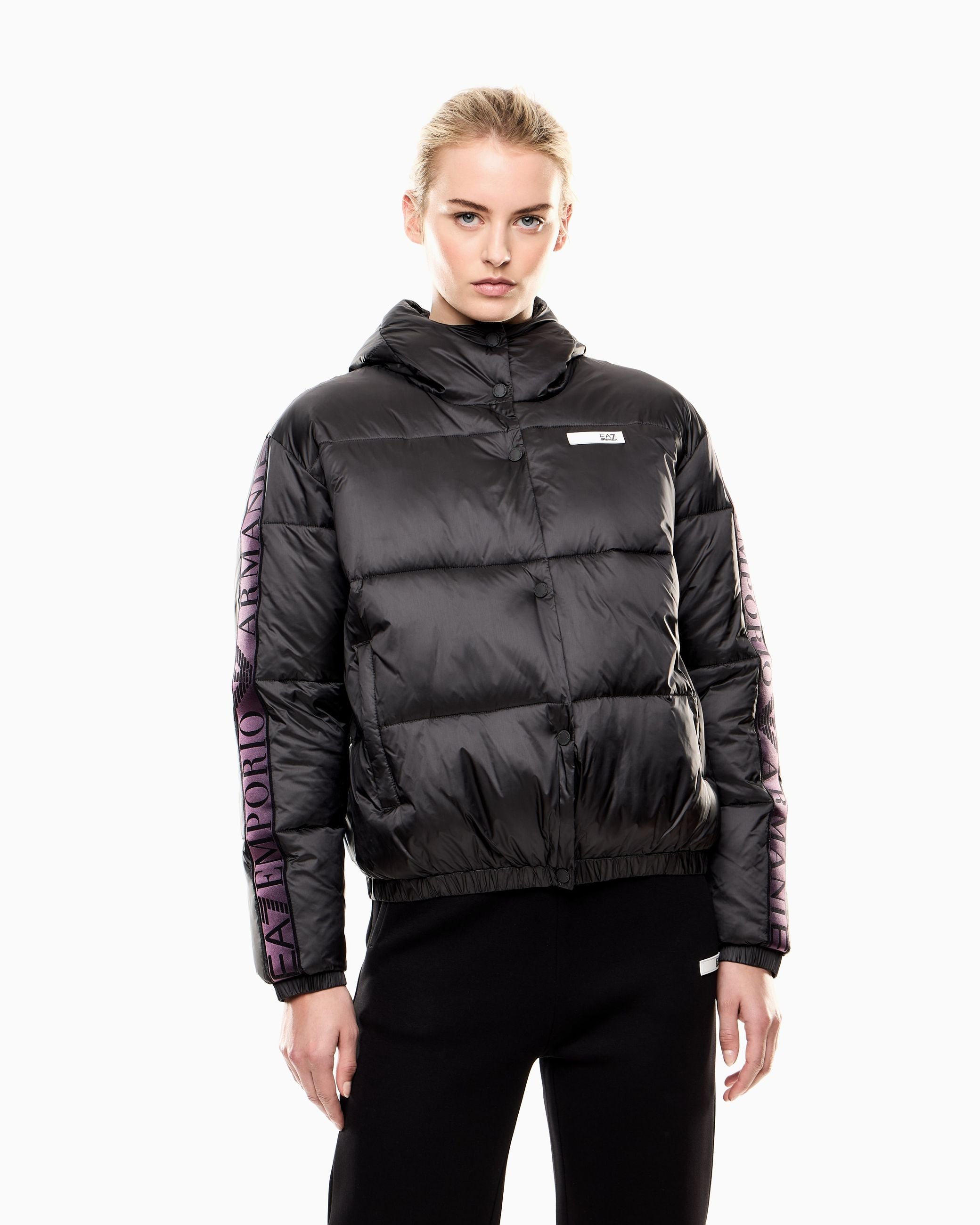 Armani EA7  Giubbino con Cappuccio Dynamic Athlete in Tessuto Tecnico Natural VENTUS7 
Nero