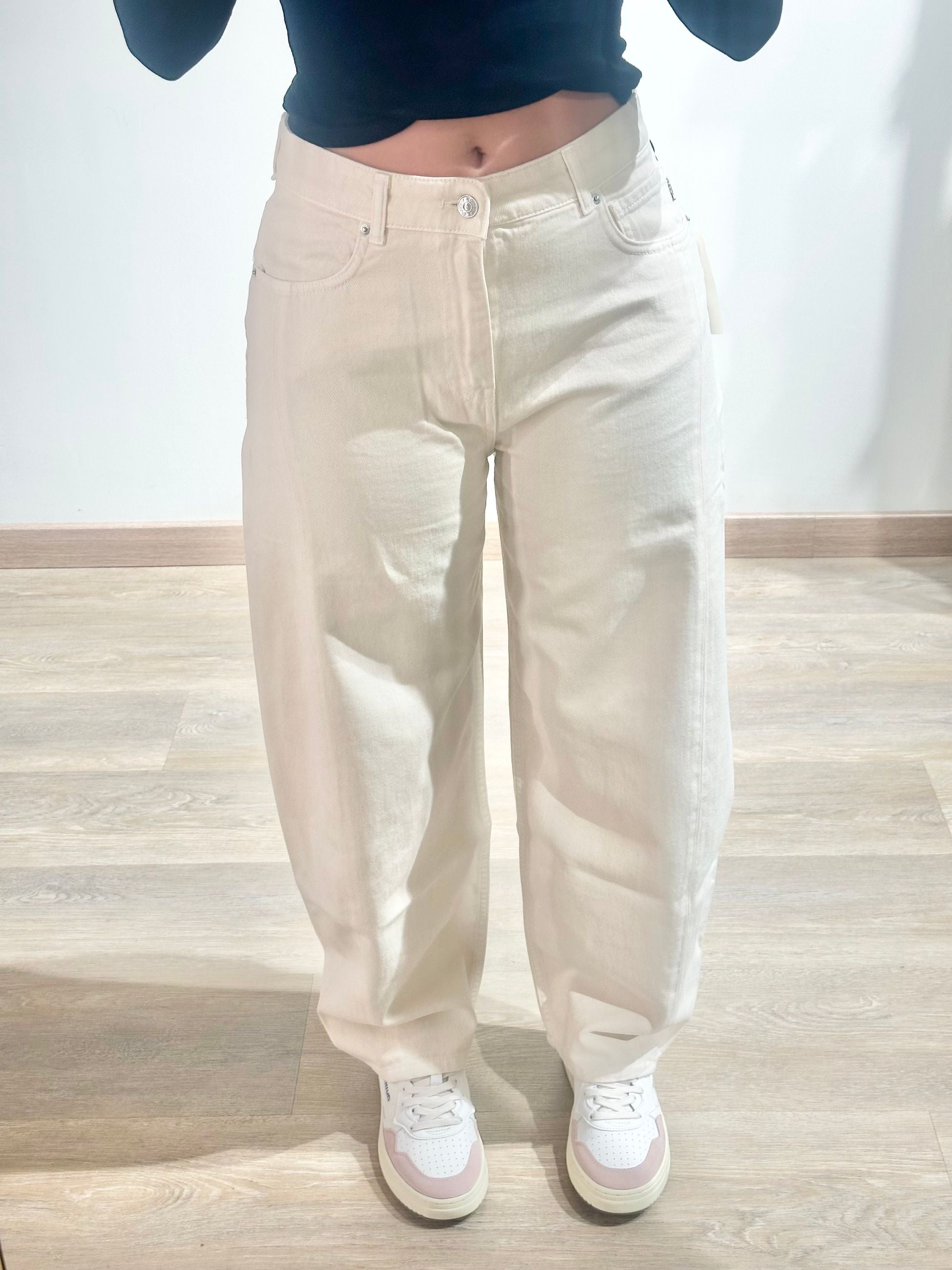 Vicolo Jeans Chiara Balloon Fit
Beige