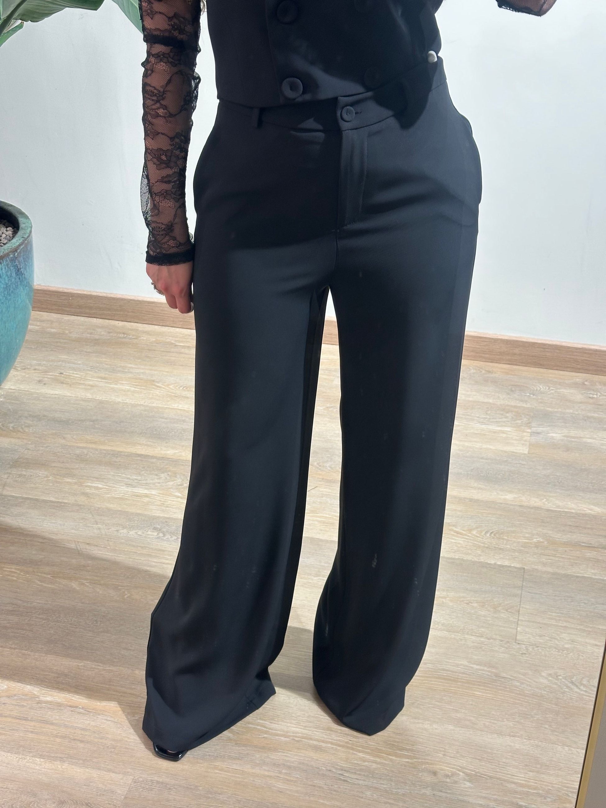 Le Streghe Pantalone Largo Nero